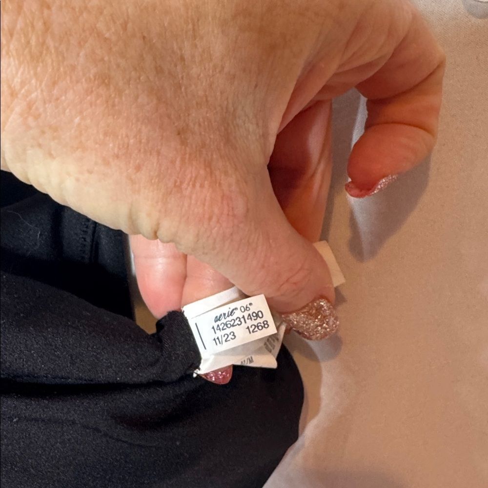 Aerie Offline Real Me Black Leggings Jumpsuit. Size Medium. - Picture 11 of 11